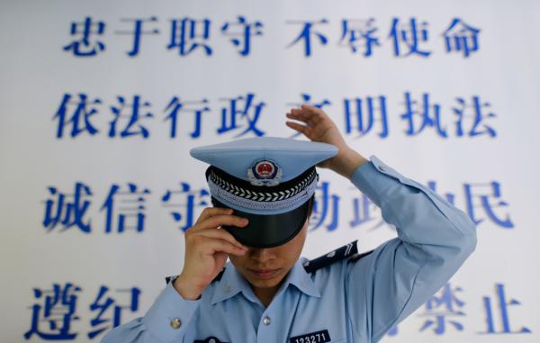 目前，全市7000多名城管执法人员中，具备大学本科及以上学历的占到70%。 刘行喆 澎湃资料