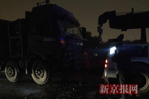 事故车辆被清理。新京报记者 彭子洋 摄