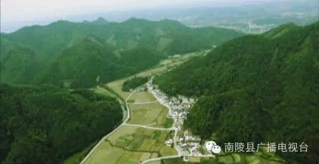 南陵烟墩图