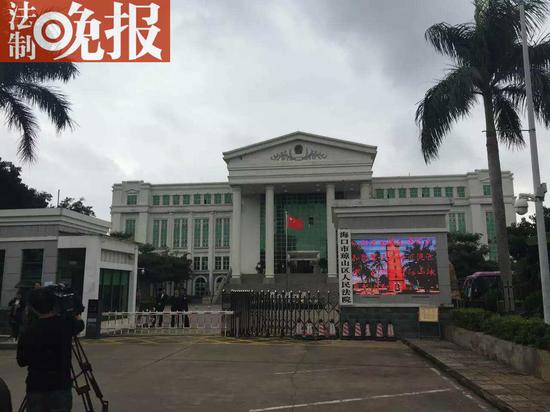 浙江最高法门前