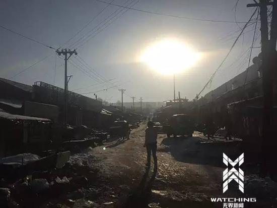 ▲龙煤集团鸡西分公司的滴道矿区，大部分井口已经关停，如今的生活区如农村一样凋敝。无界新闻记者 张庆宁 摄