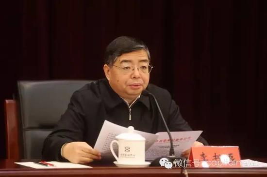 会上，北京市委常委、市纪委书记李书磊宣布了中央《关于给予吕锡文开除党籍开除公职处分的决定》。