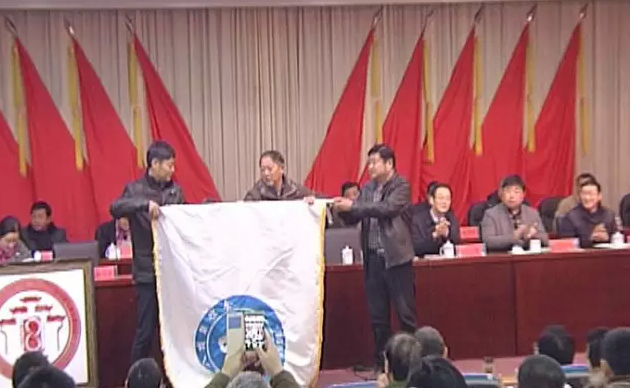 "皖南八校"齐聚南陵  在南陵中学主持研讨