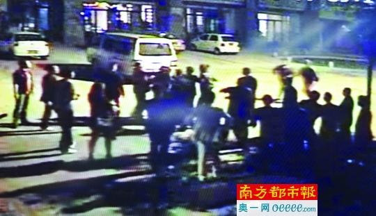 陈某伟组织看场保安趁夜滋事。南都记者 马强 实习生 张梓望 翻拍