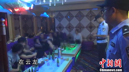 徐州警方开展打黑除恶围猎2号集中行动。警方供图